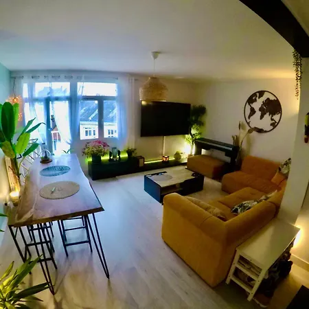 منزل للإقامة Charming & Cosy *