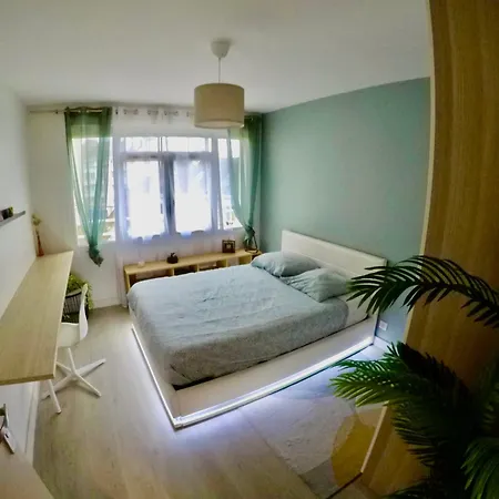 Charming & Cosy *